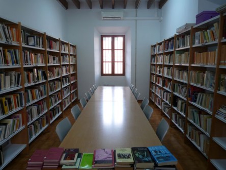 Biblioteca Coll d'en Rabassa (2)